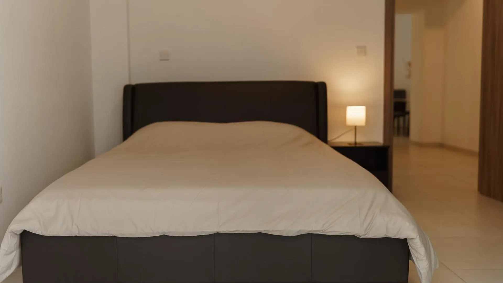 Halcyon Central Apartment Larnaca