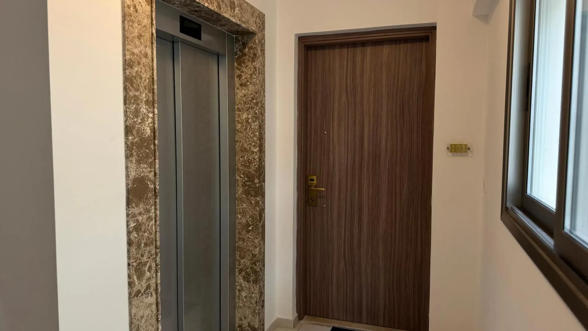 Halcyon Central Apartment Larnaca