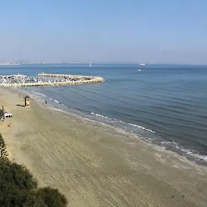 Stadem Lárnaka